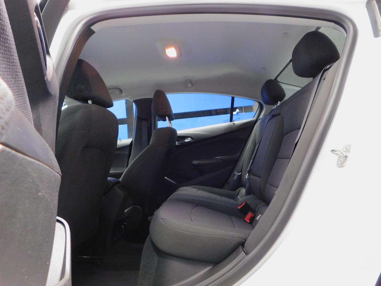 2019 Chevrolet Cruze LT Photo