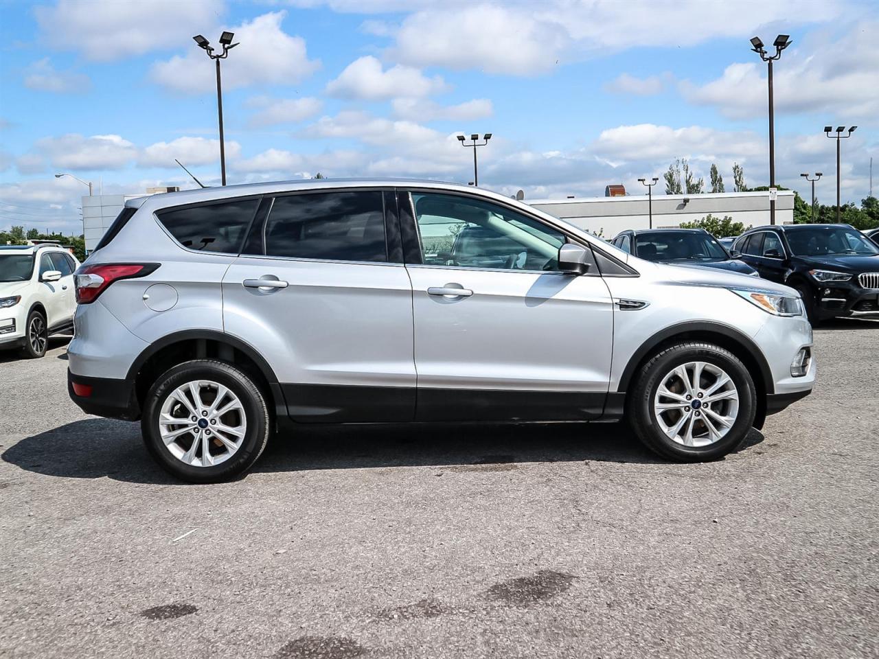 2017 Ford Escape SE|BLUETOOTH| HEATED SEATS| REV CAM| MORE Photo