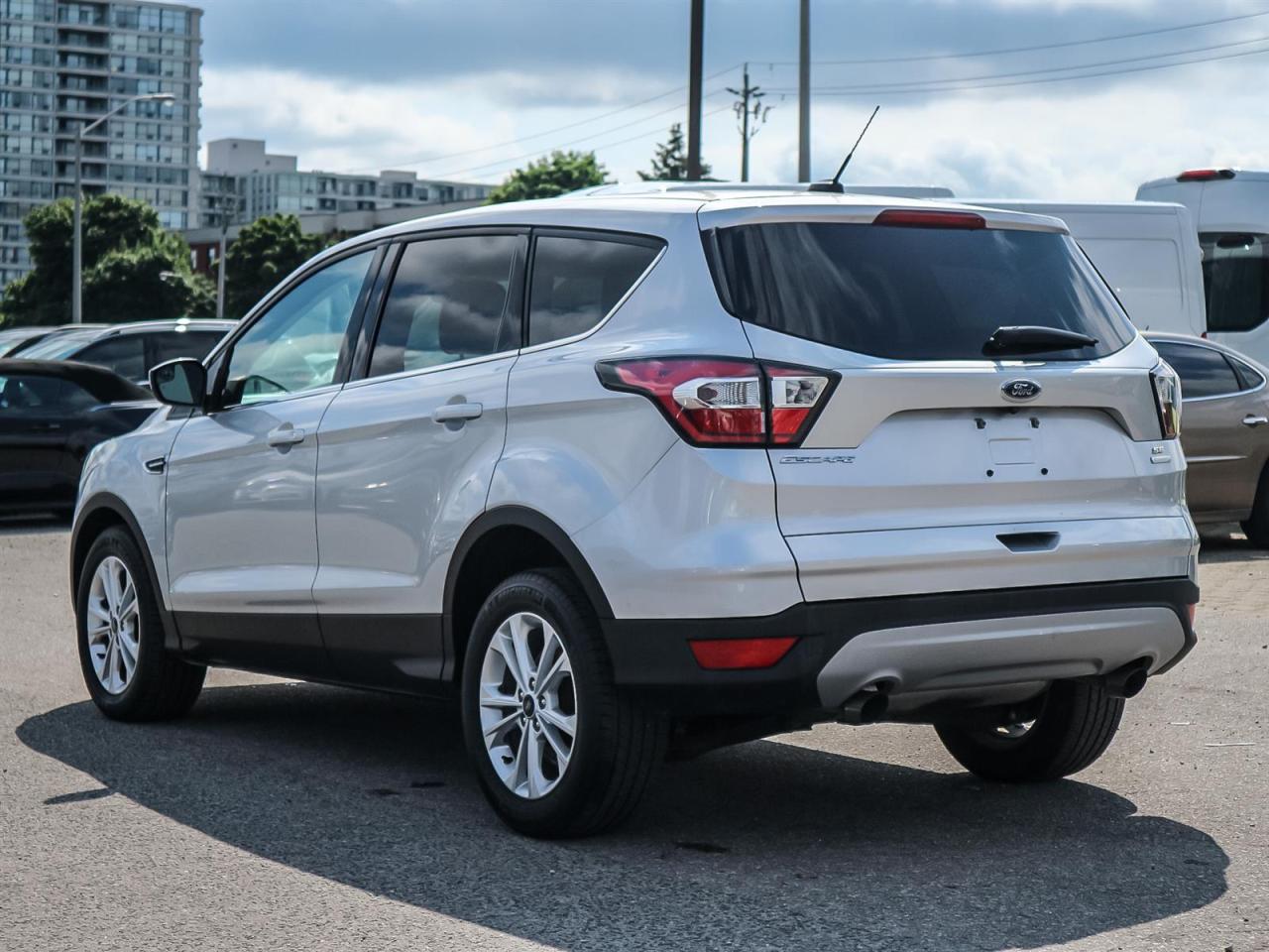 2017 Ford Escape SE|BLUETOOTH| HEATED SEATS| REV CAM| MORE Photo