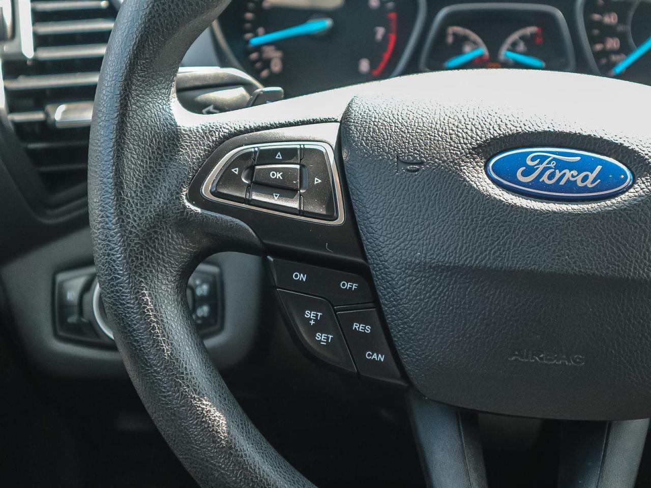 2017 Ford Escape SE|BLUETOOTH| HEATED SEATS| REV CAM| MORE Photo