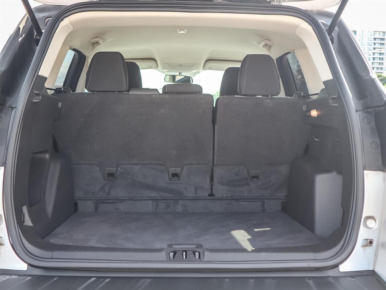 2017 Ford Escape SE|BLUETOOTH| HEATED SEATS| REV CAM| MORE Photo