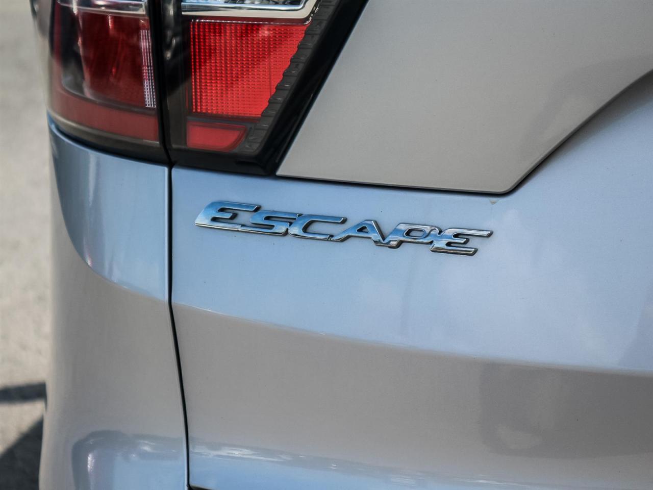 2017 Ford Escape SE|BLUETOOTH| HEATED SEATS| REV CAM| MORE Photo