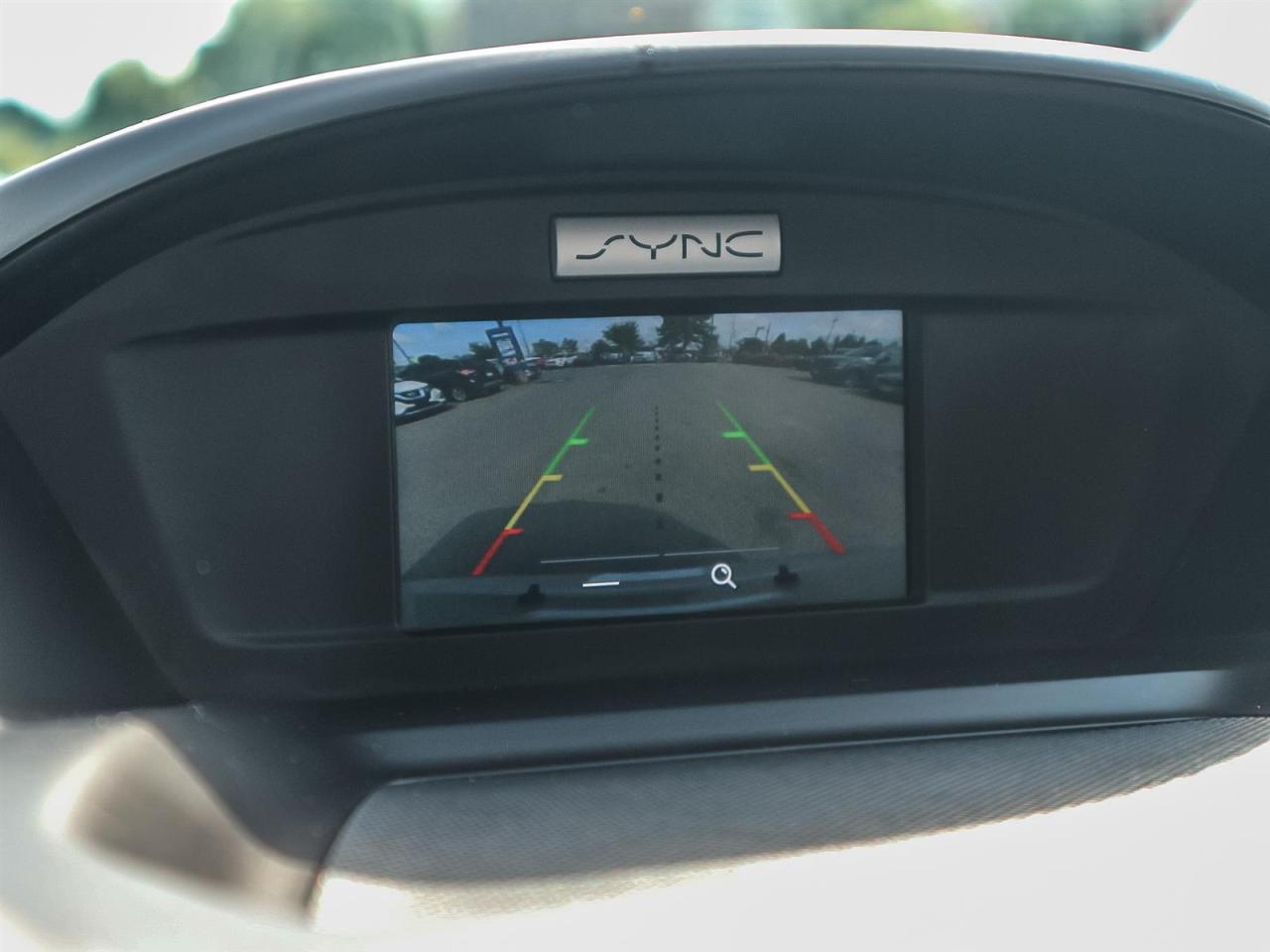 2017 Ford Escape SE|BLUETOOTH| HEATED SEATS| REV CAM| MORE Photo