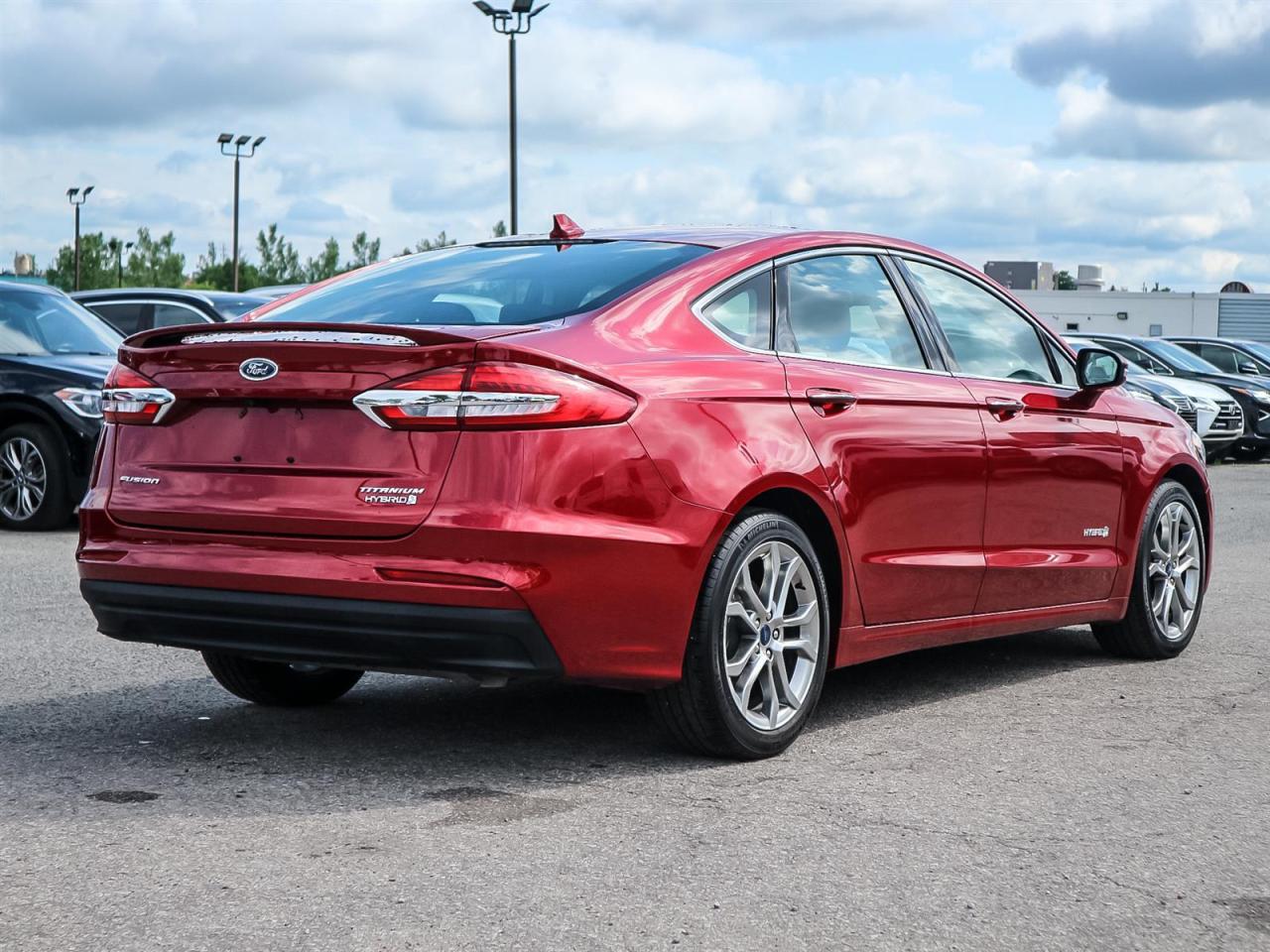 2019 Ford Fusion Hybrid HYBRID TITANIUM| LEATHER|ROOF|NAV| ADAPTIVE CRUISE Photo4