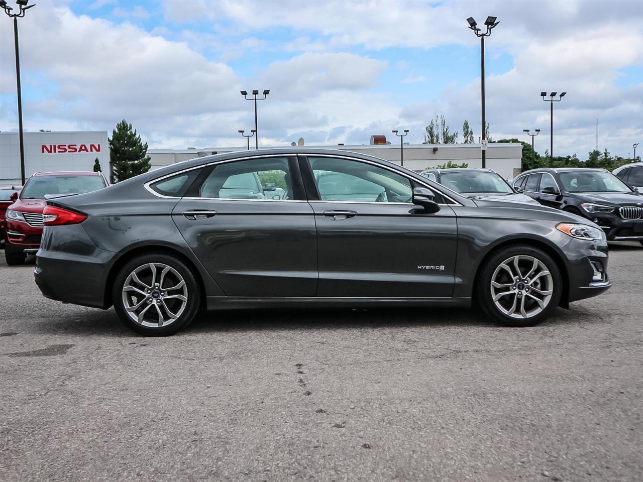 2019 Ford Fusion Hybrid HYBRID TITANIUM| LEATHER|ROOF|NAV| ADAPTIVE CRUISE Photo3