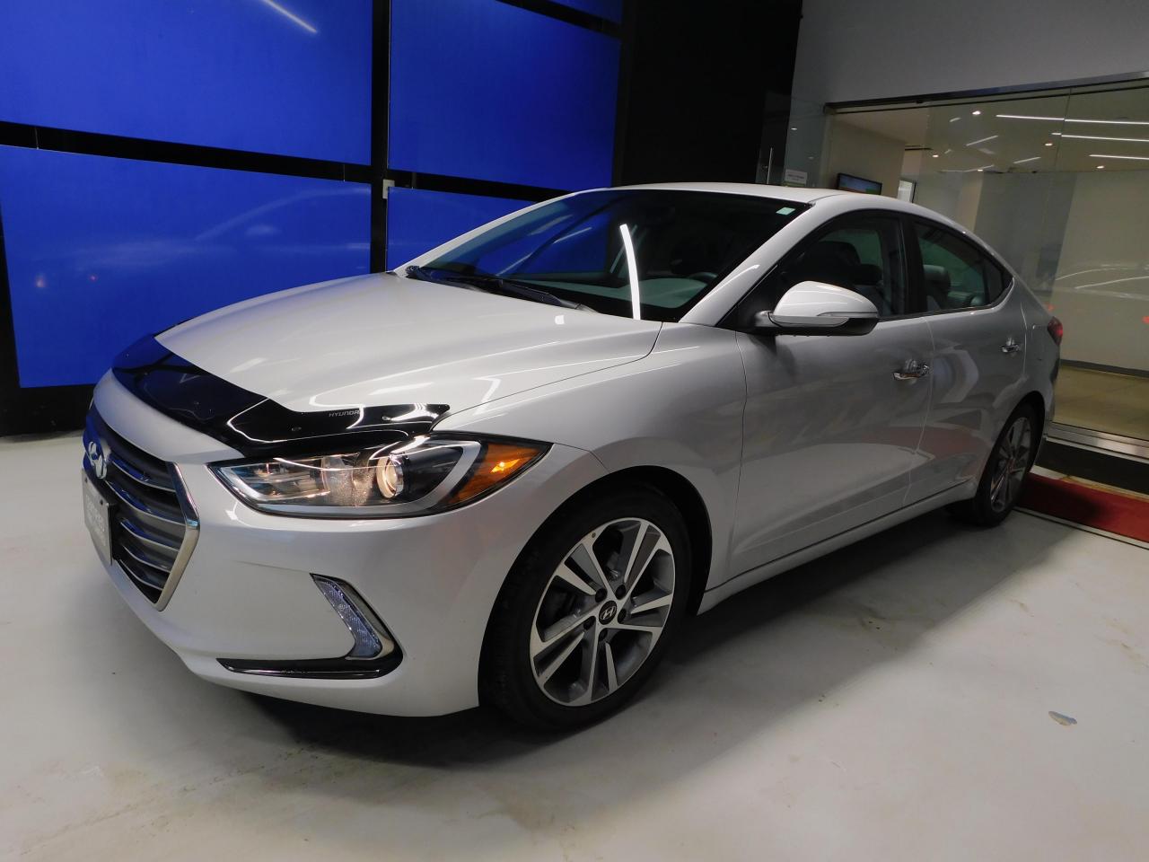 2017 Hyundai Elantra Limited Sunroof! GPS! Finance as low as 0.99% Photo4