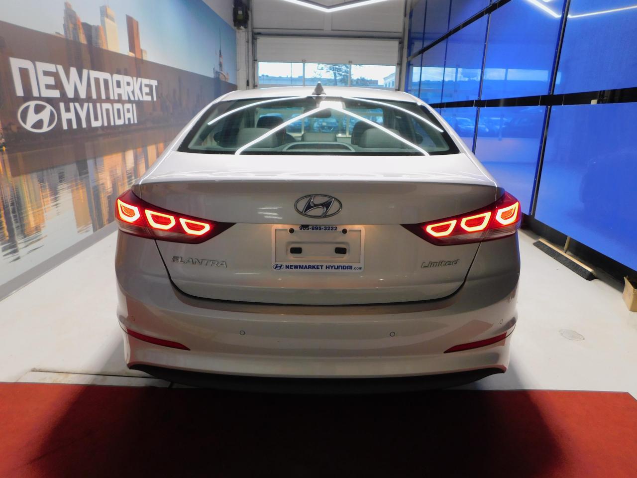 2017 Hyundai Elantra Limited Sunroof! GPS! Finance as low as 0.99% Photo