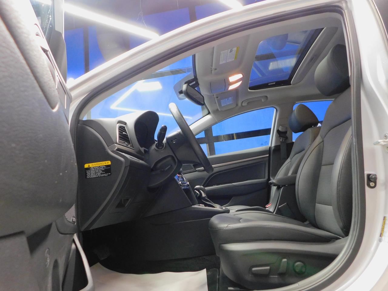 2017 Hyundai Elantra Limited Sunroof! GPS! Finance as low as 0.99% Photo