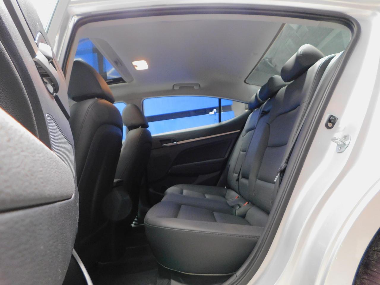 2017 Hyundai Elantra Limited Sunroof! GPS! Finance as low as 0.99% Photo