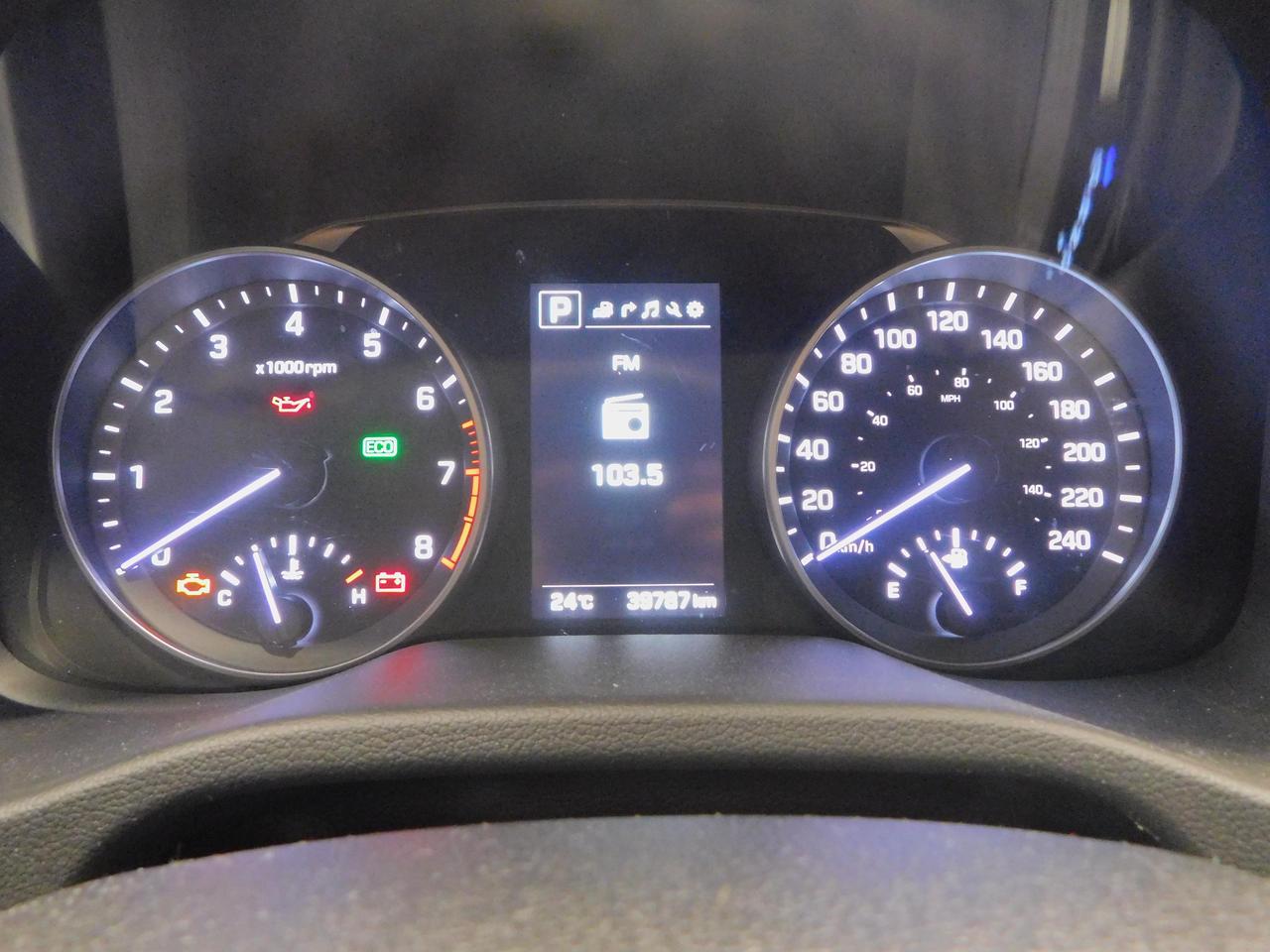 2017 Hyundai Elantra Limited Sunroof! GPS! Finance as low as 0.99% Photo
