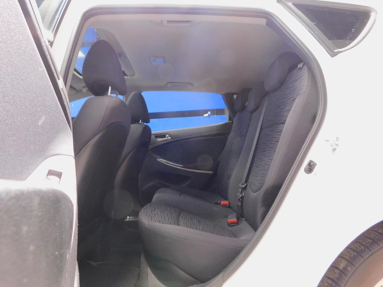 2016 Hyundai Accent SE Sunroof! Alloys! Photo