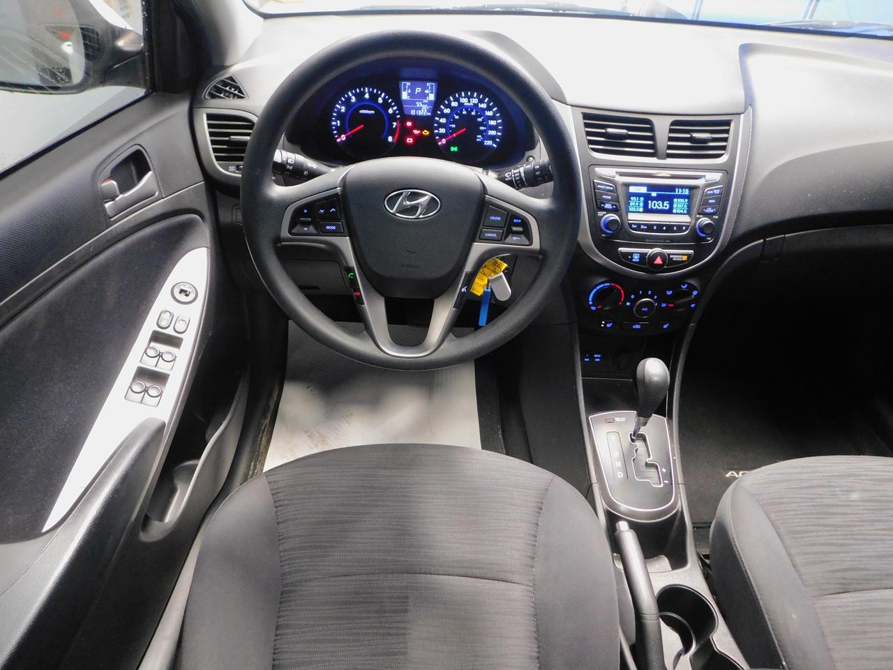 2016 Hyundai Accent SE Sunroof! Alloys! Photo