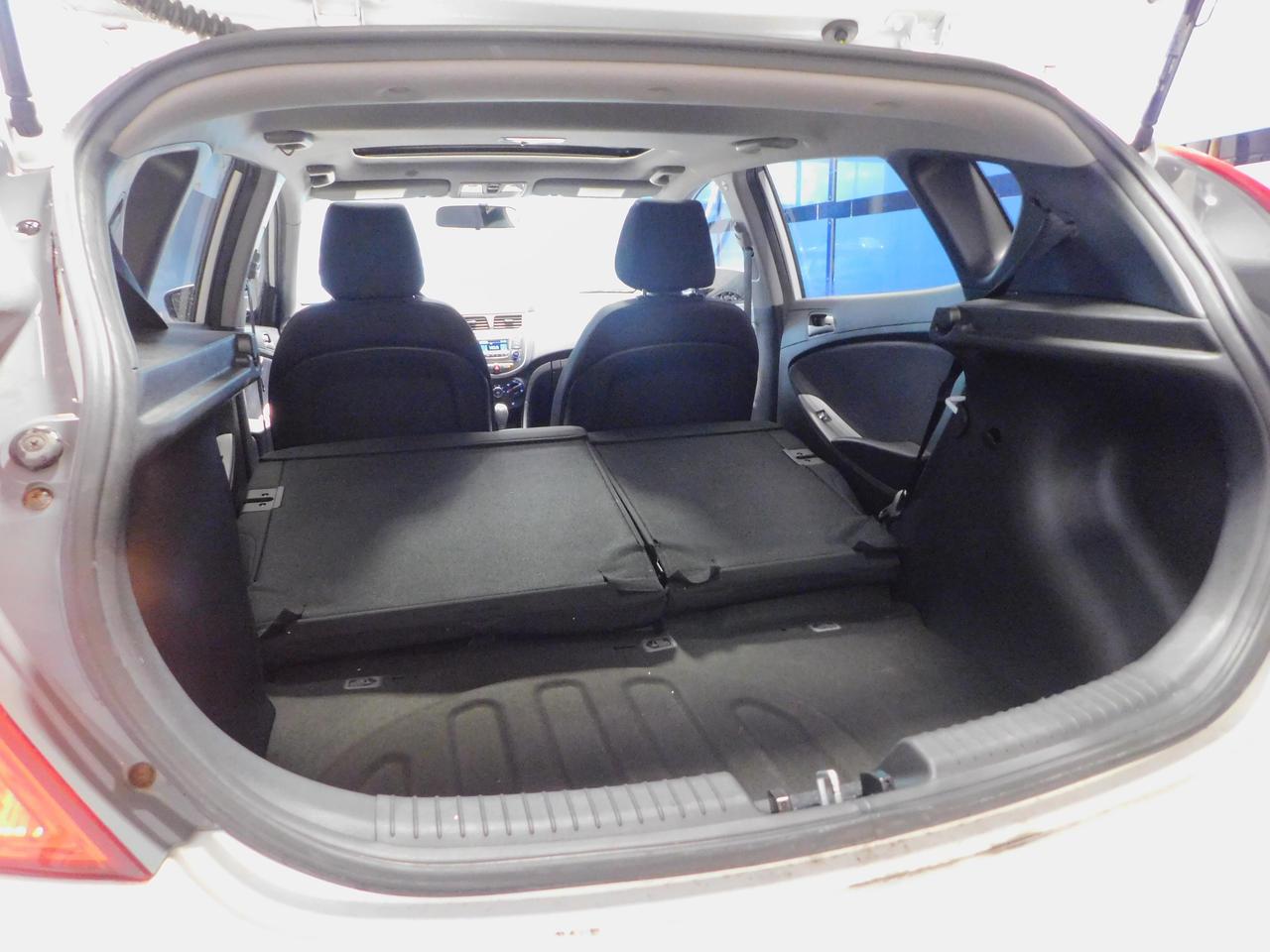 2016 Hyundai Accent SE Sunroof! Alloys! Photo