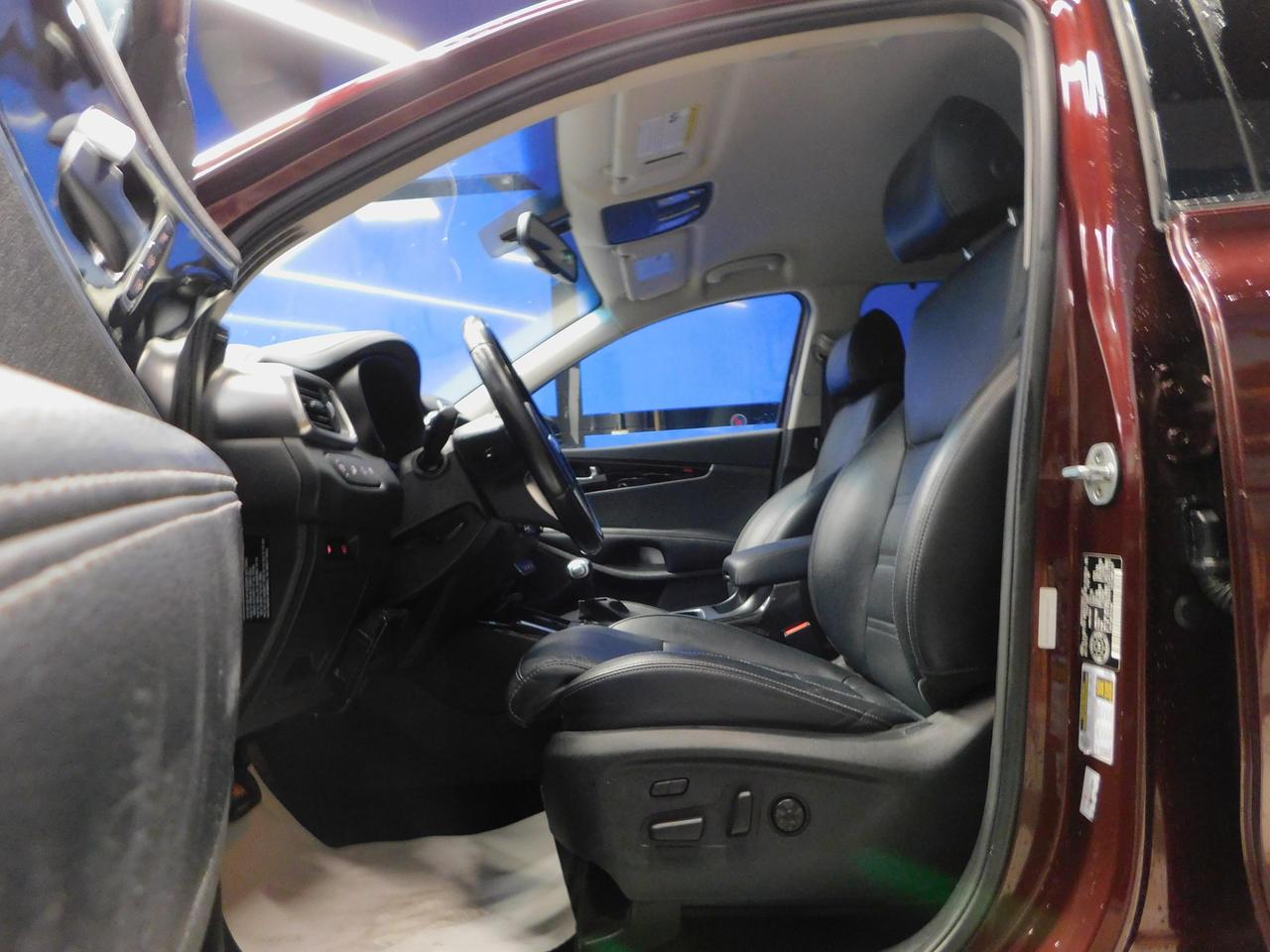 2018 Kia Sorento EX V6 Sunroof! Leather! AWD! Photo