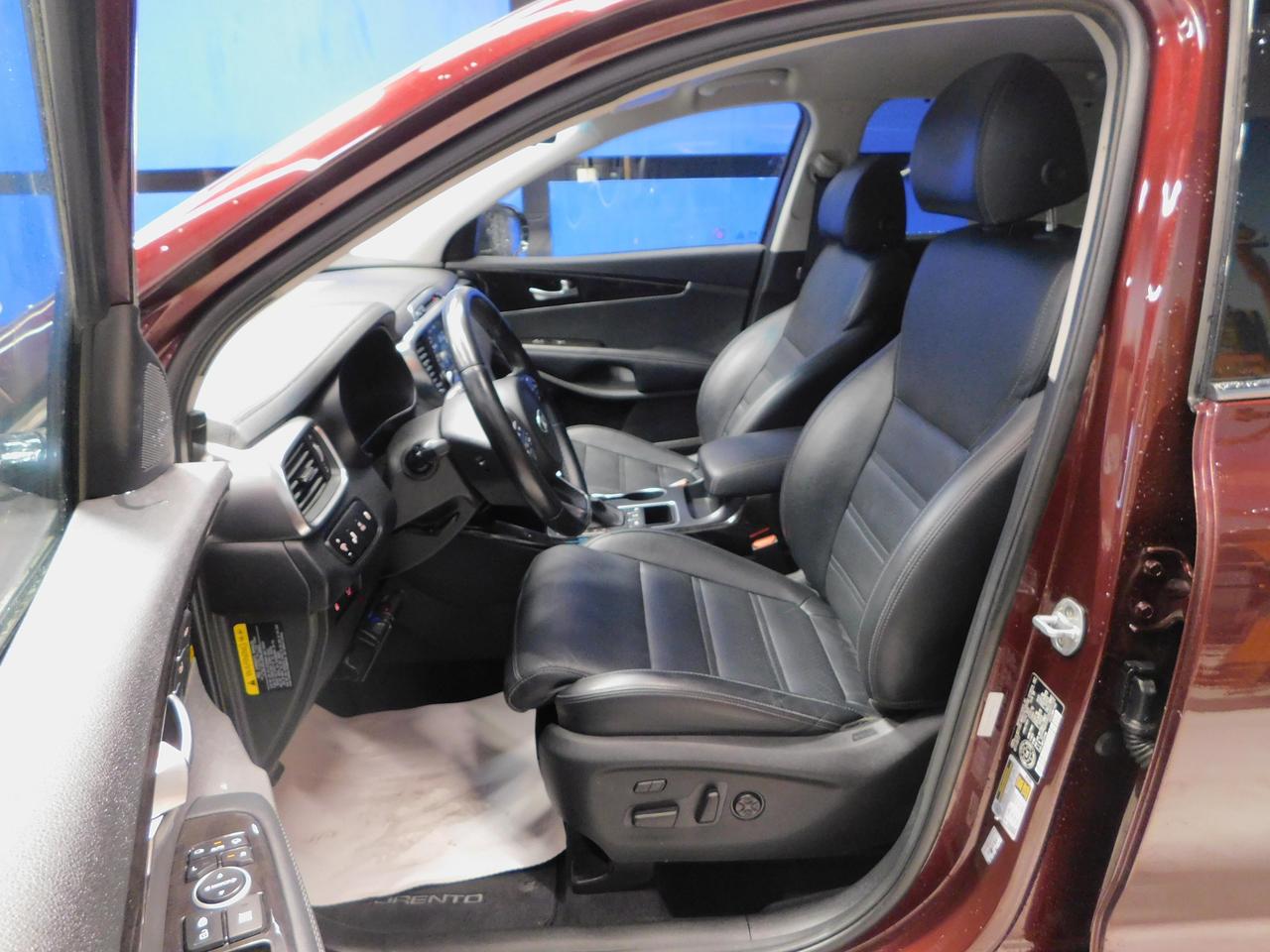 2018 Kia Sorento EX V6 Sunroof! Leather! AWD! Photo