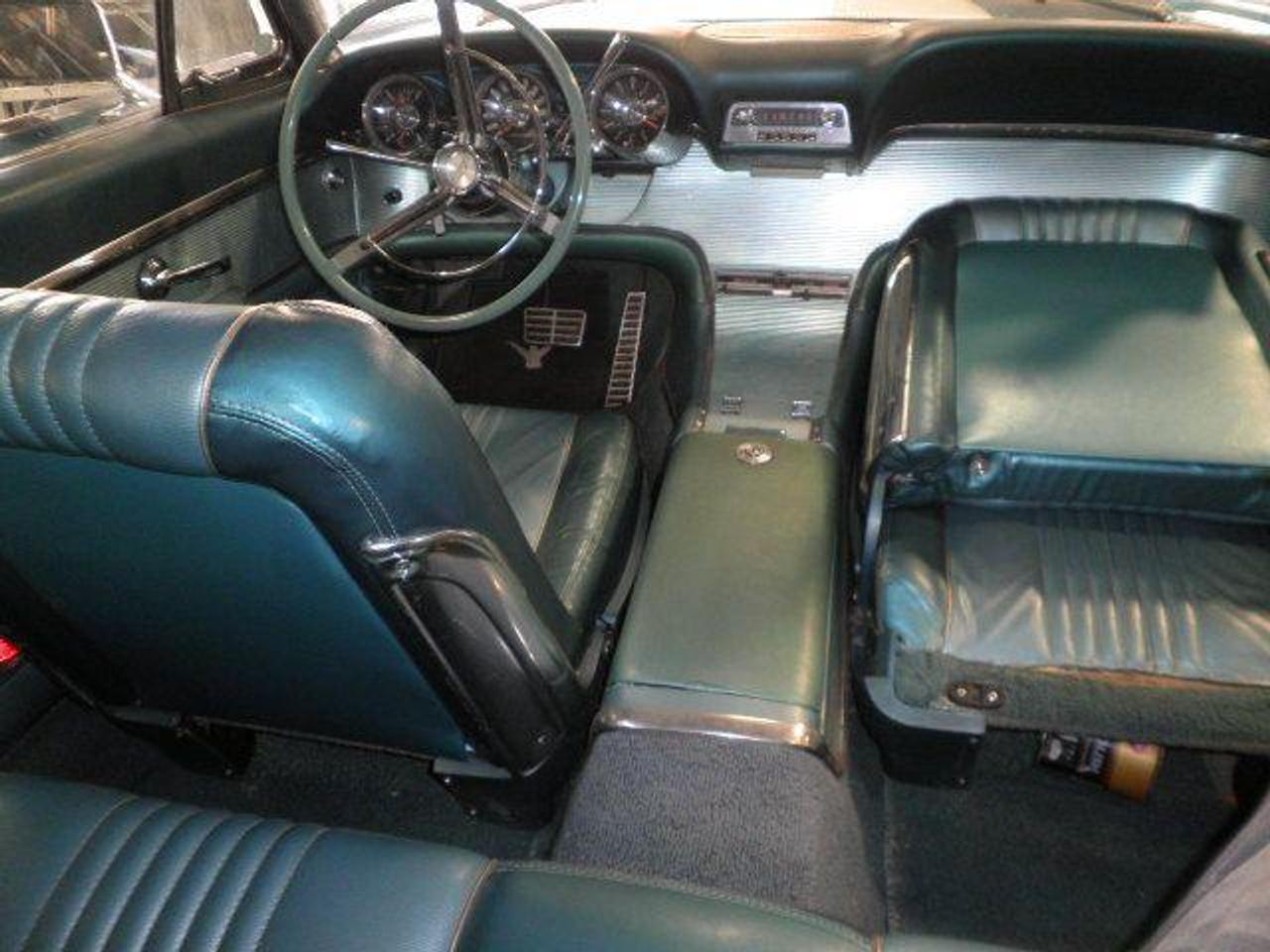 1963 Ford Thunderbird Hardtop coupe RWD Photo