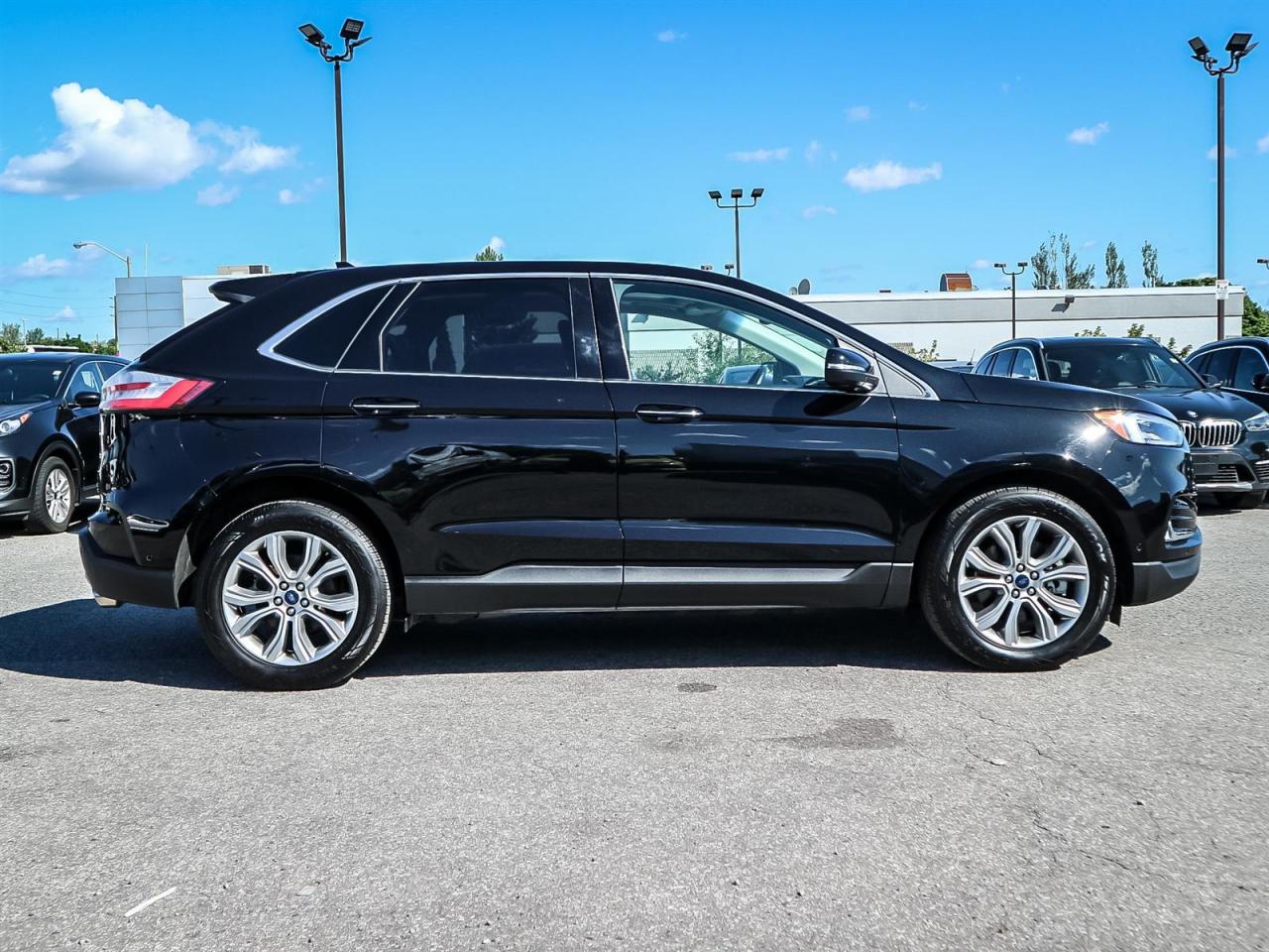 2019 Ford Edge  Photo3