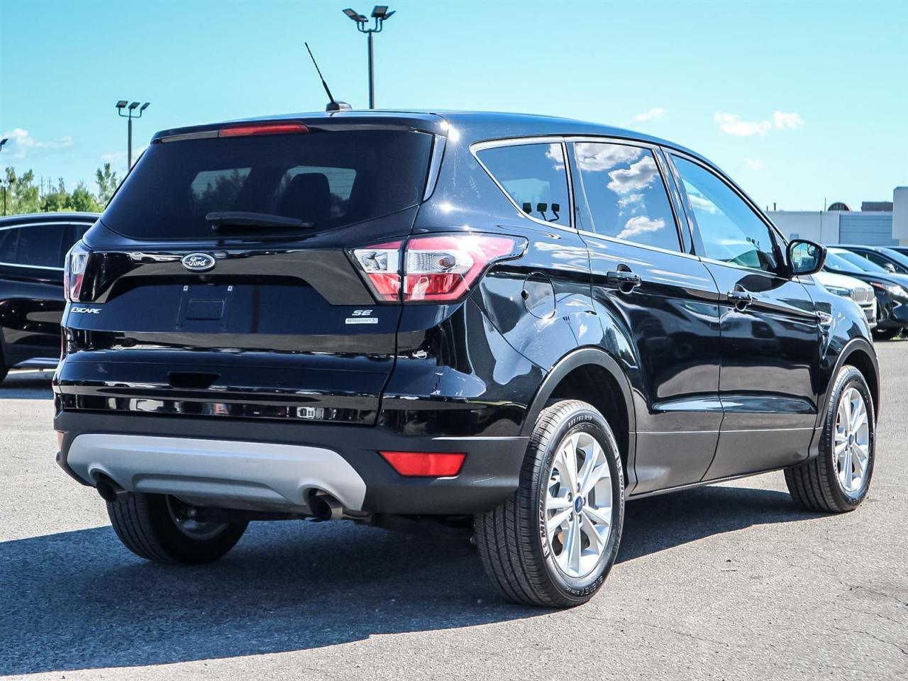 2017 Ford Escape SE|BLUETOOTH| HEATED SEATS| REV CAM| MORE Photo