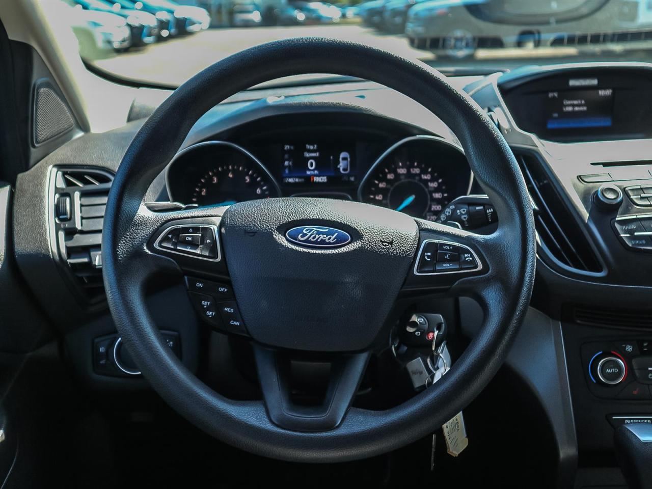 2017 Ford Escape SE|BLUETOOTH| HEATED SEATS| REV CAM| MORE Photo