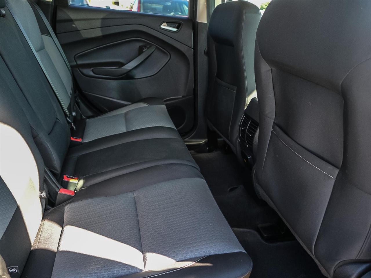 2017 Ford Escape SE|BLUETOOTH| HEATED SEATS| REV CAM| MORE Photo