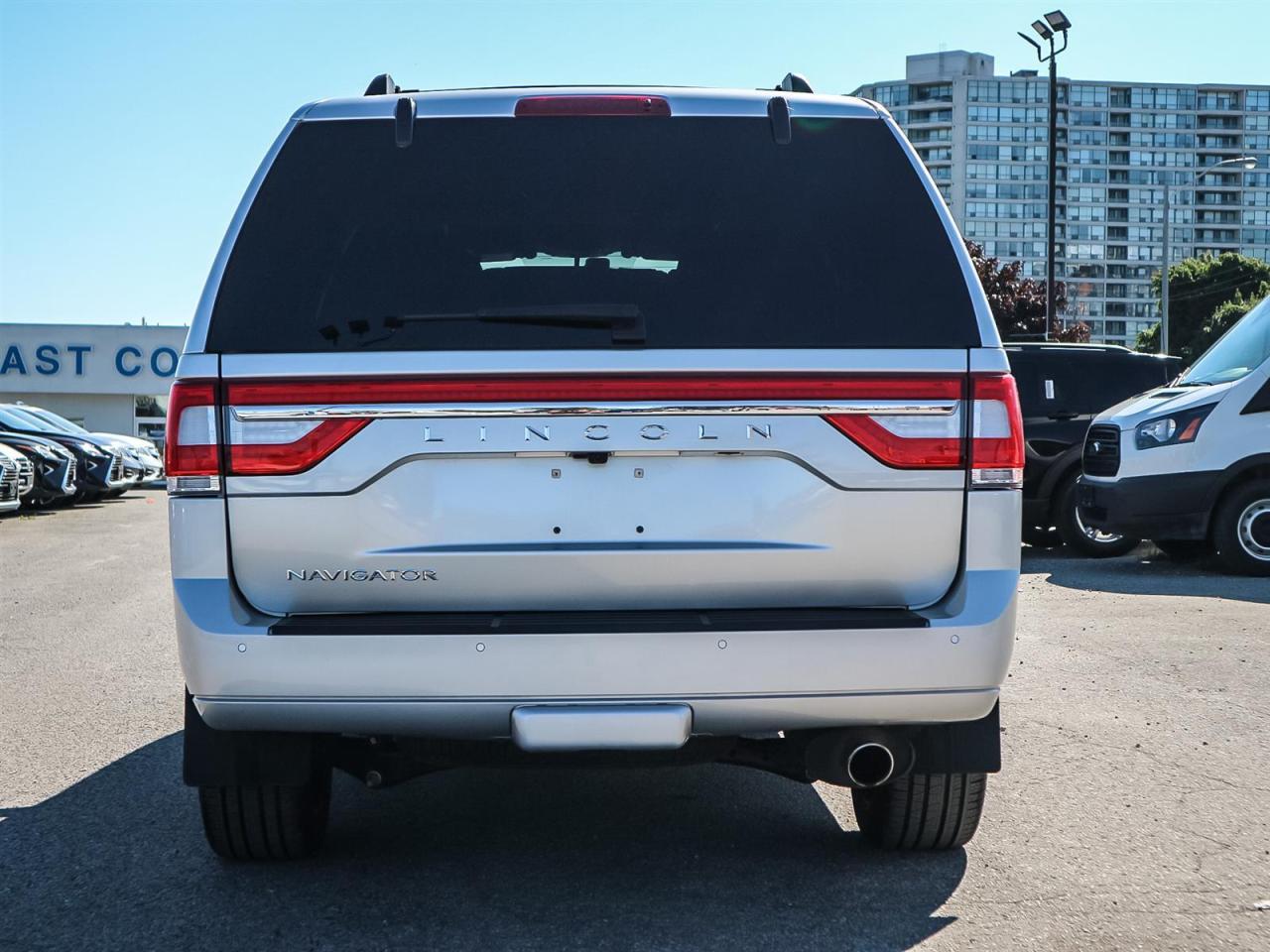 2017 Lincoln Navigator  Photo