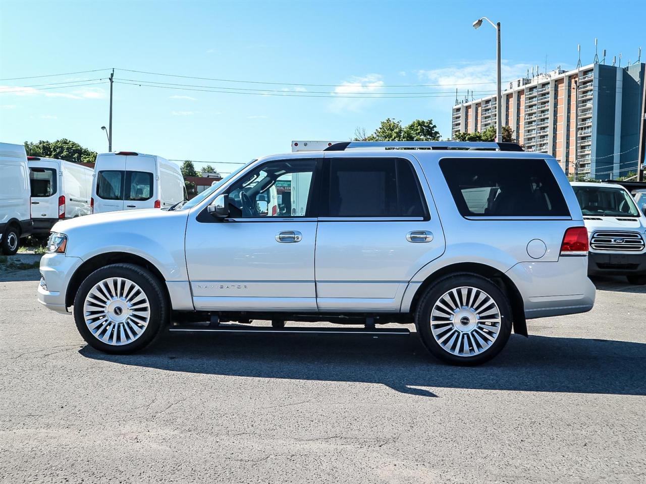 2017 Lincoln Navigator  Photo
