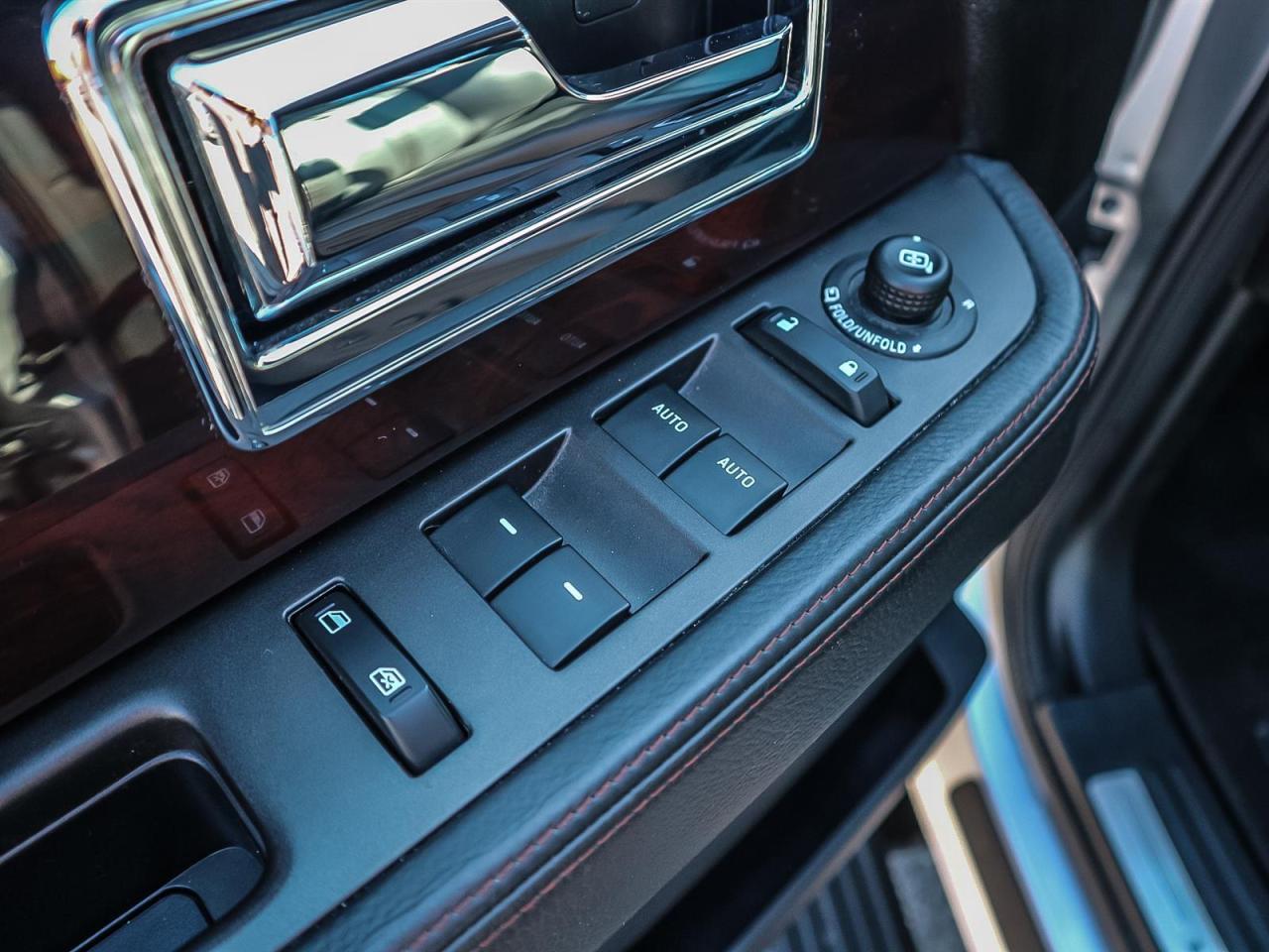 2017 Lincoln Navigator  Photo