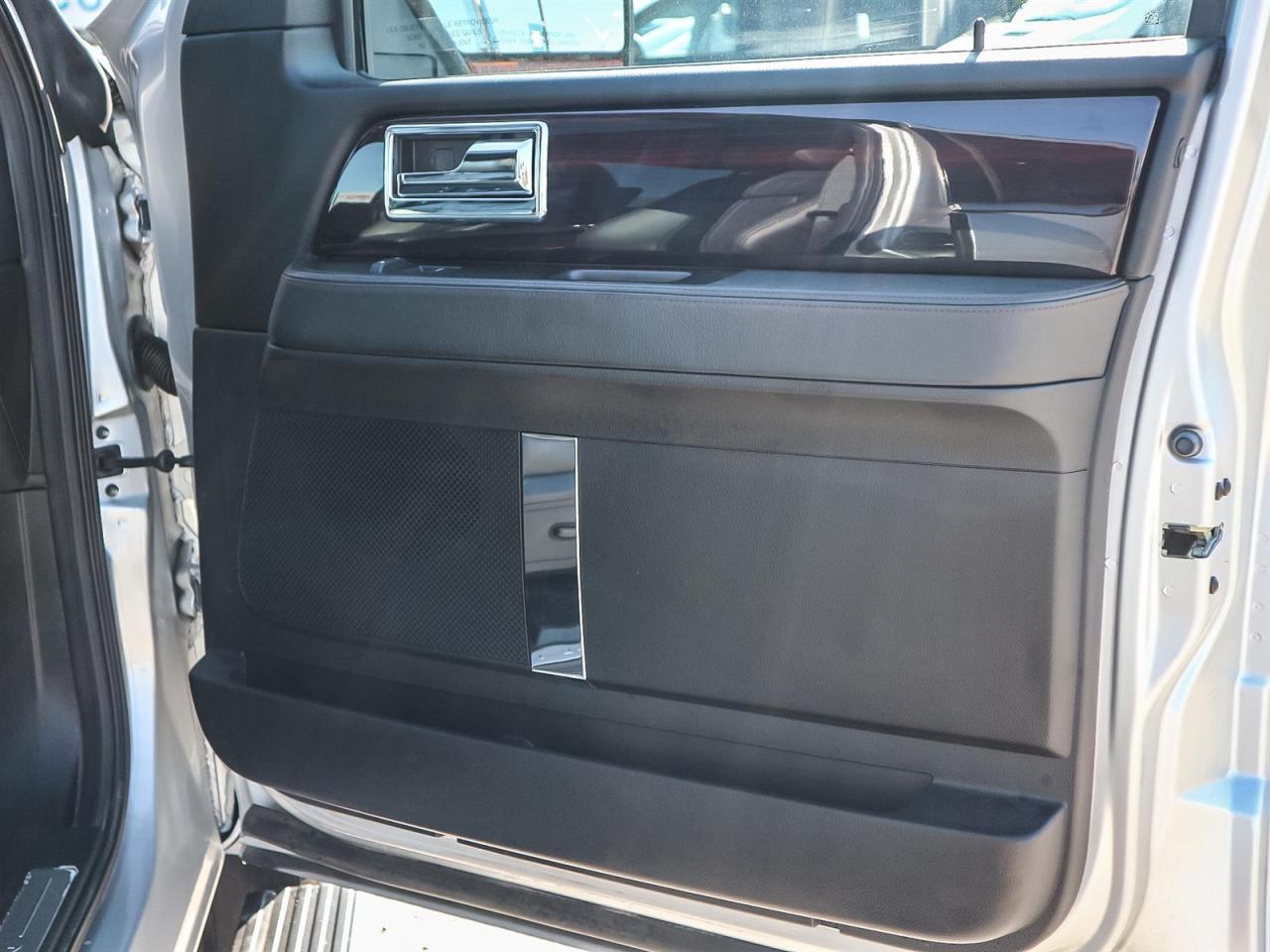 2017 Lincoln Navigator  Photo