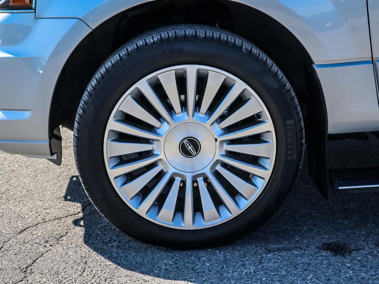 2017 Lincoln Navigator  Photo