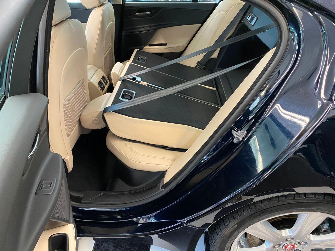 2017 Jaguar XE 20d Premium AWD+Camera+New Brakes+Accident Free - Photo #25