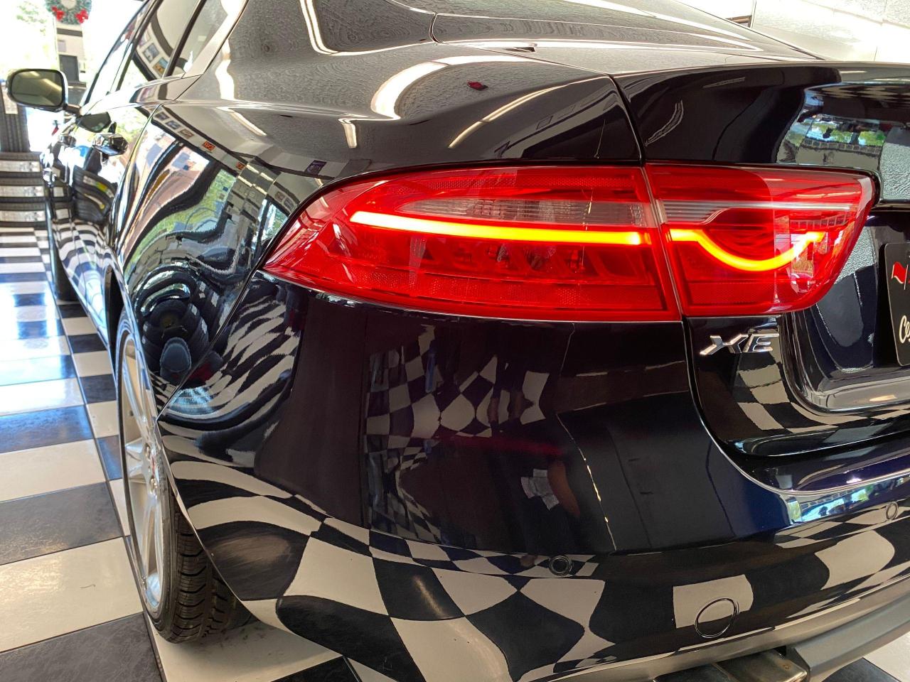 2017 Jaguar XE 20d Premium AWD+Camera+New Brakes+Accident Free - Photo #40