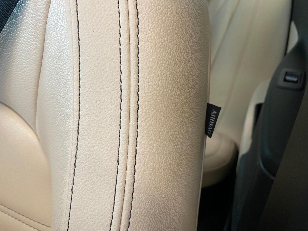 2017 Jaguar XE 20d Premium AWD+Camera+New Brakes+Accident Free - Photo #45