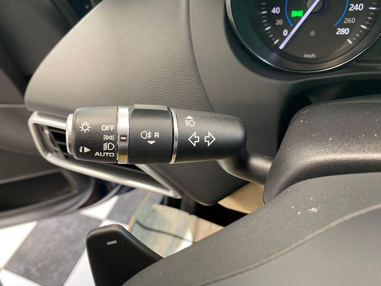 2017 Jaguar XE 20d Premium AWD+Camera+New Brakes+Accident Free - Photo #56