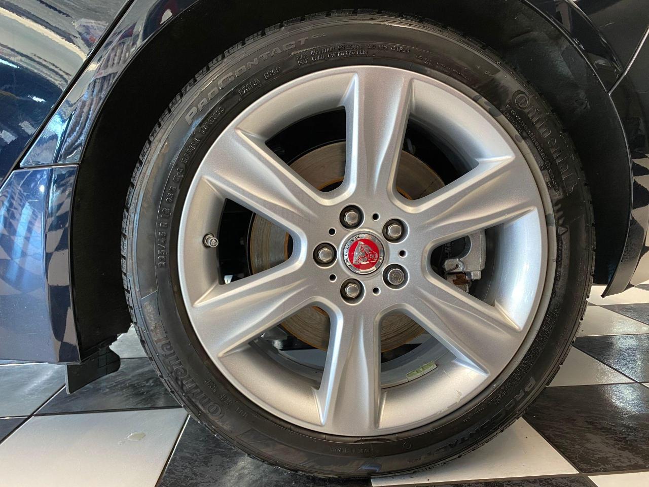 2017 Jaguar XE 20d Premium AWD+Camera+New Brakes+Accident Free - Photo #67
