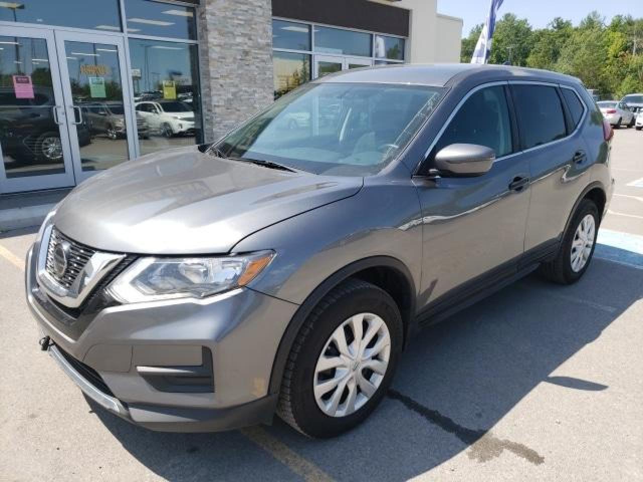 Used 2018 Nissan Rogue SV AWD Bluetooth Backup Cam Heated Seats for sale in Trenton, ON