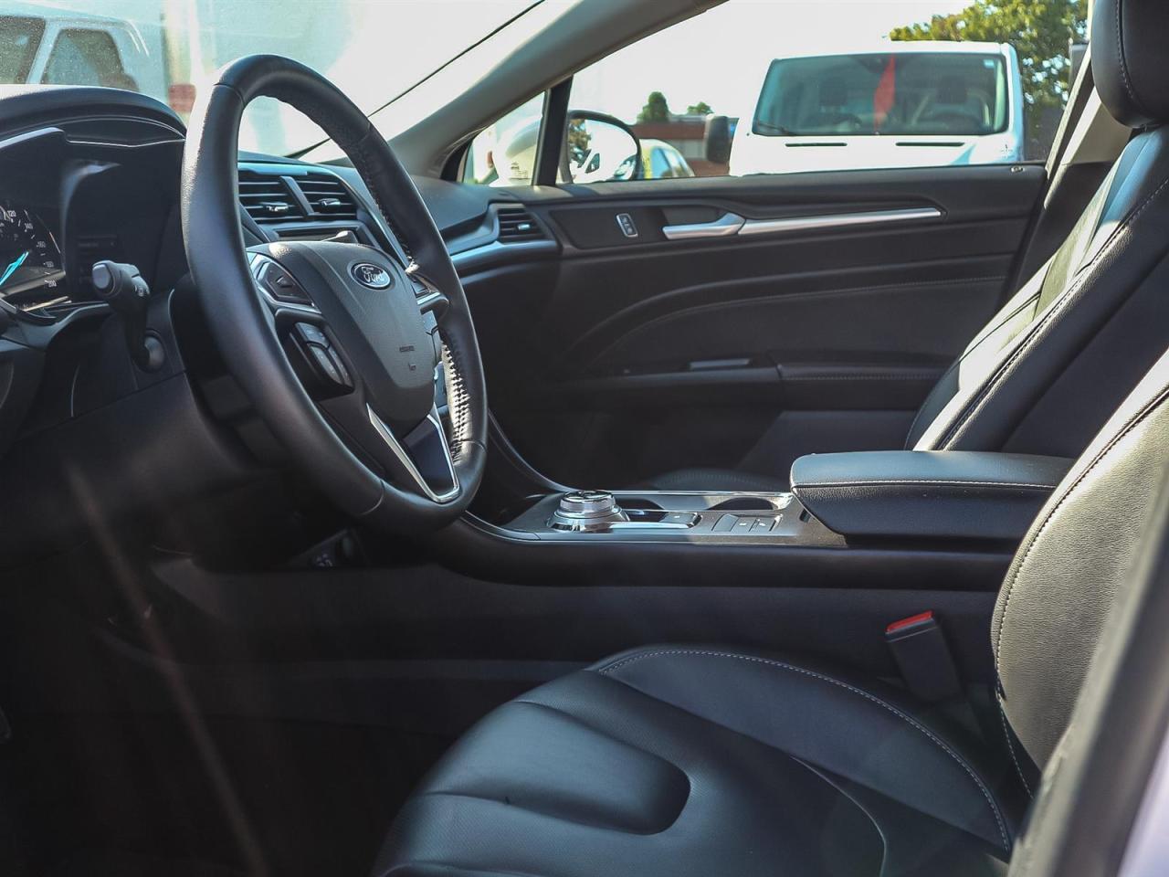 2019 Ford Fusion HYBRID Photo