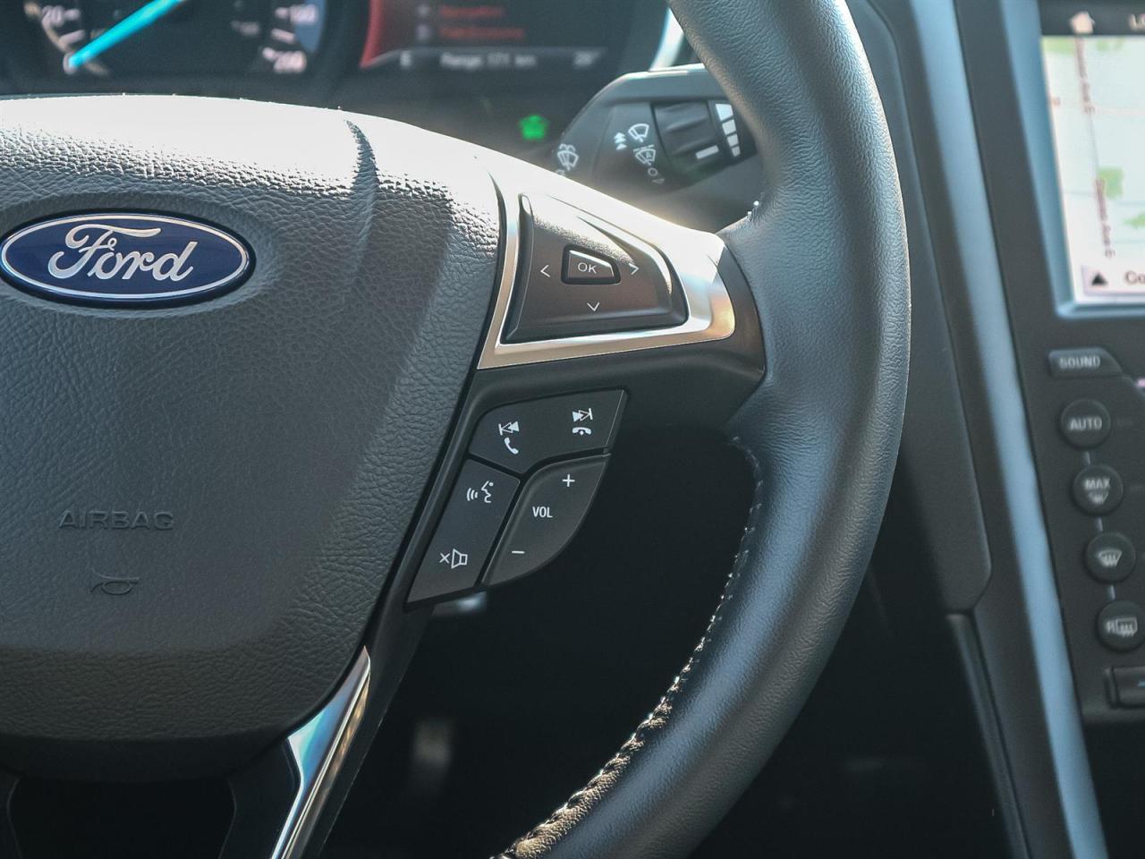 2019 Ford Fusion HYBRID Photo