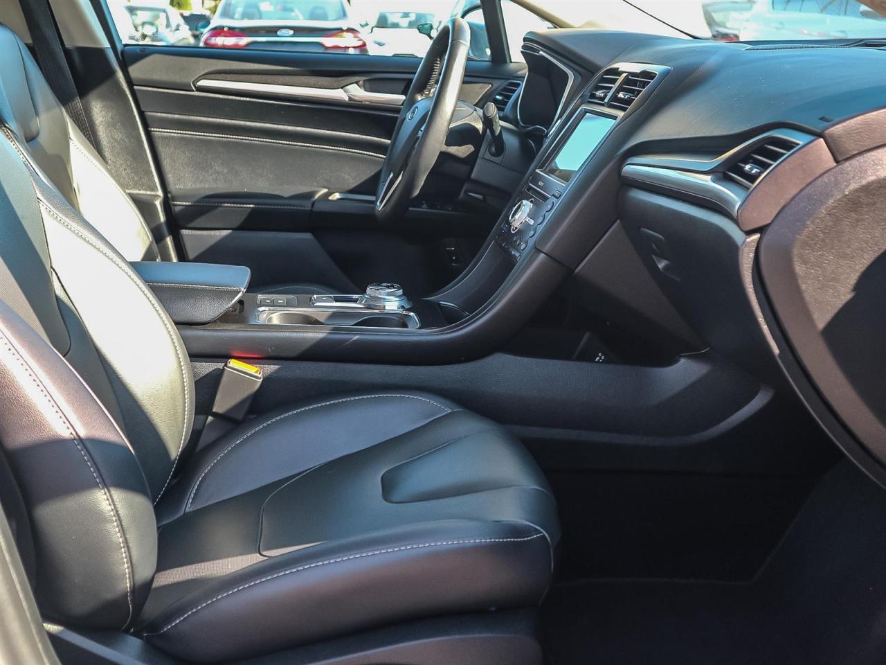 2019 Ford Fusion HYBRID Photo