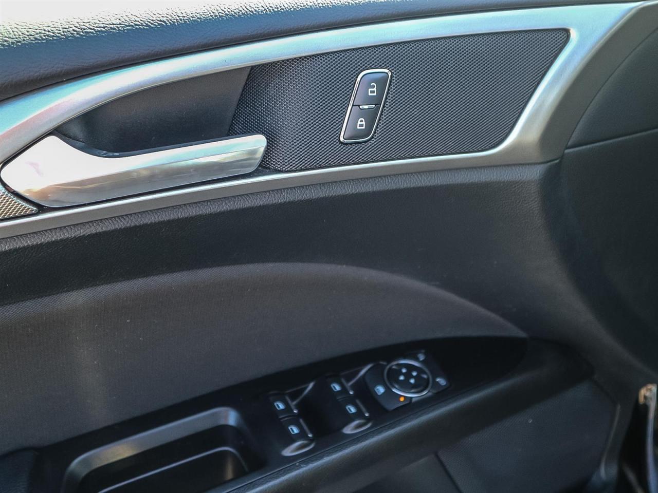 2017 Ford Fusion  Photo