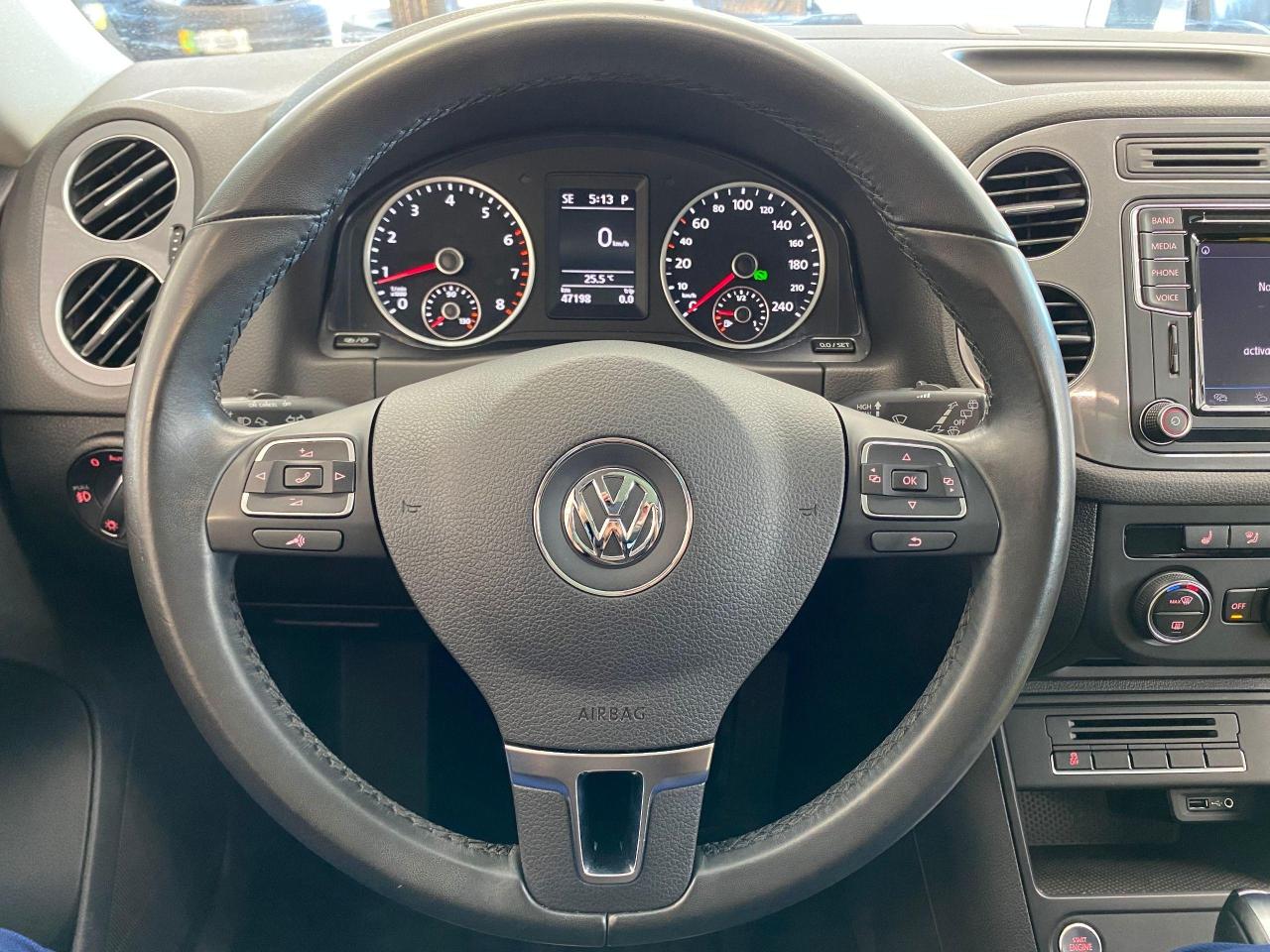 2016 Volkswagen Tiguan 4Motion AWD+GPS+CAM+Roof+Apple Play+Accident Free - Photo #9