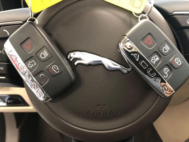2017 Jaguar XF 20d Premium AWD+Xenons+GPS+Camera+Accident Free Photo15