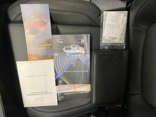 2017 Jaguar XF 20d Premium AWD+Xenons+GPS+Camera+Accident Free Photo28