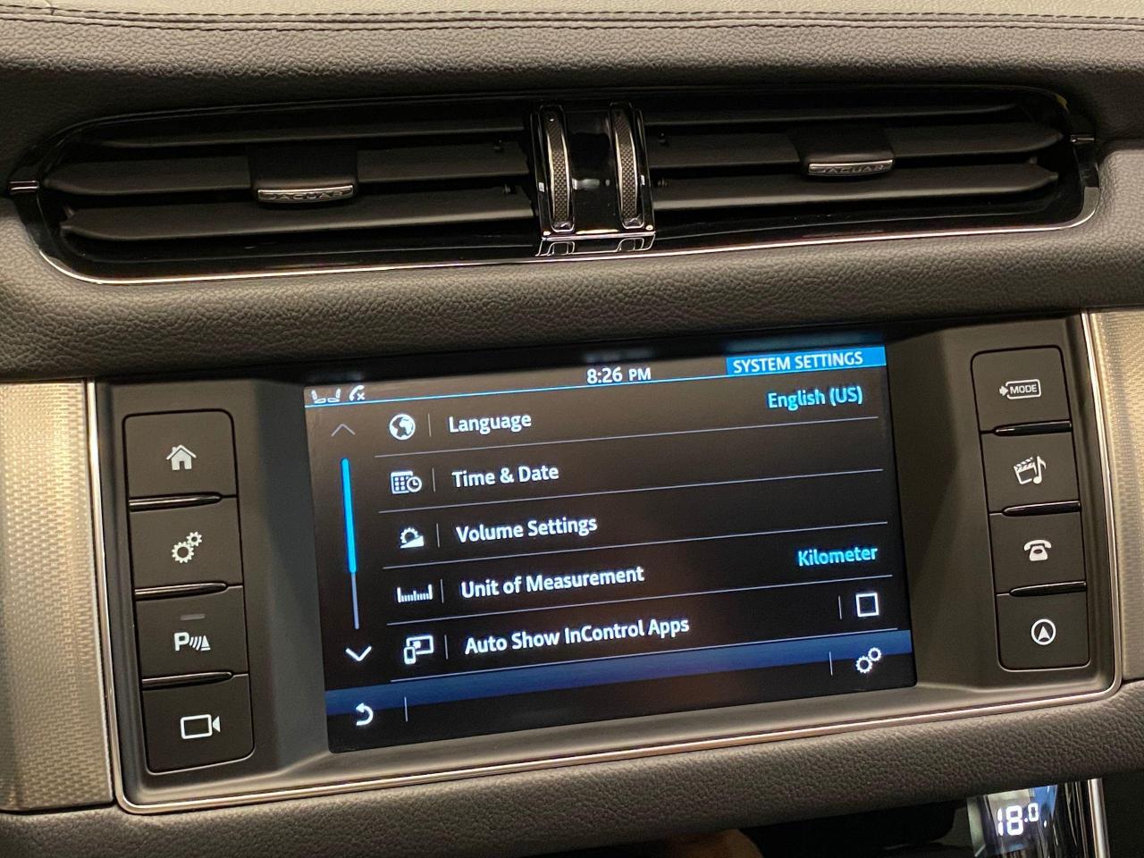 2017 Jaguar XF 20d Premium AWD+Xenons+GPS+Camera+Accident Free - Photo #31