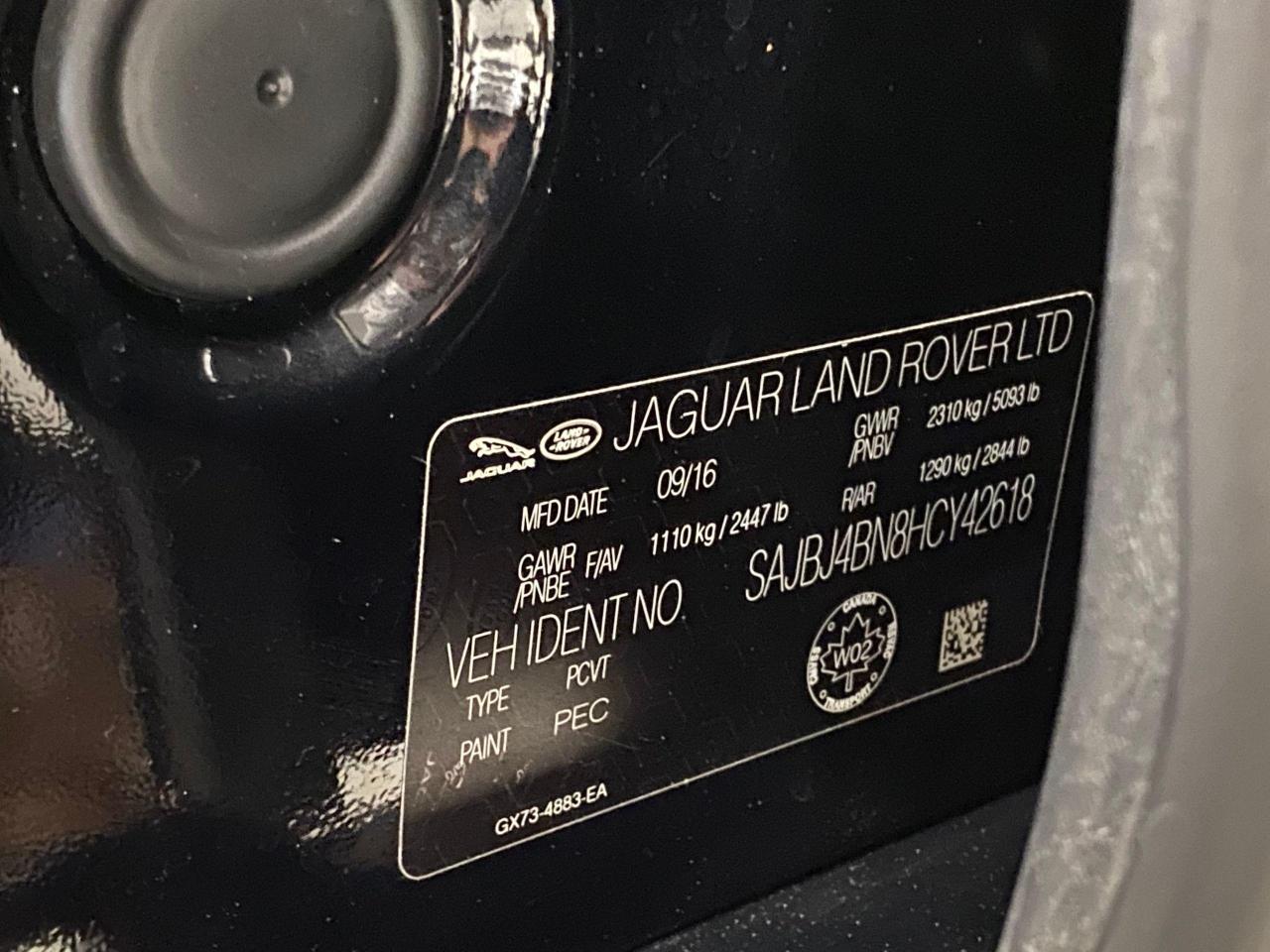 2017 Jaguar XF 20d Premium AWD+Xenons+GPS+Camera+Accident Free - Photo #41