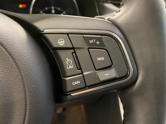 2017 Jaguar XF 20d Premium AWD+Xenons+GPS+Camera+Accident Free Photo50