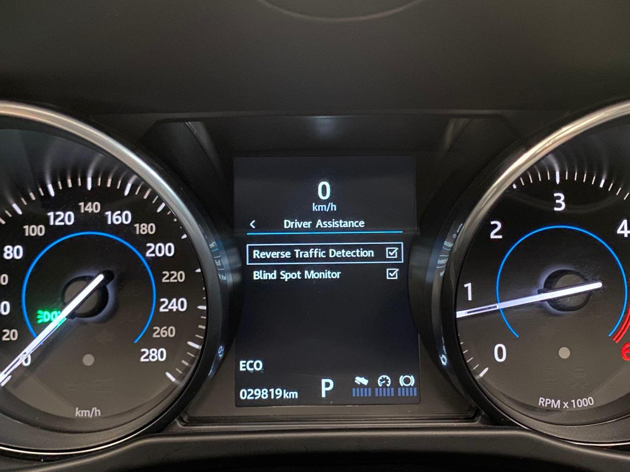 2017 Jaguar XF 20d Premium AWD+Xenons+GPS+Camera+Accident Free - Photo #56