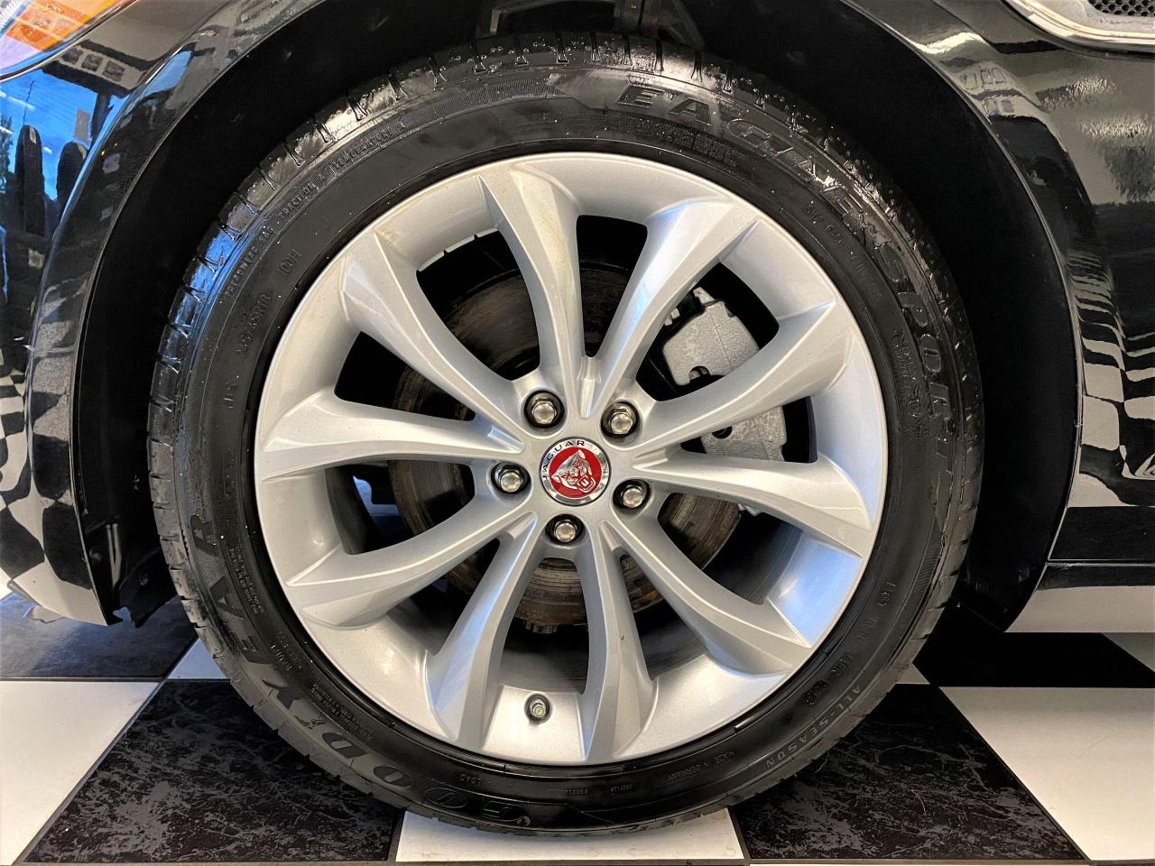 2017 Jaguar XF 20d Premium AWD+Xenons+GPS+Camera+Accident Free - Photo #61