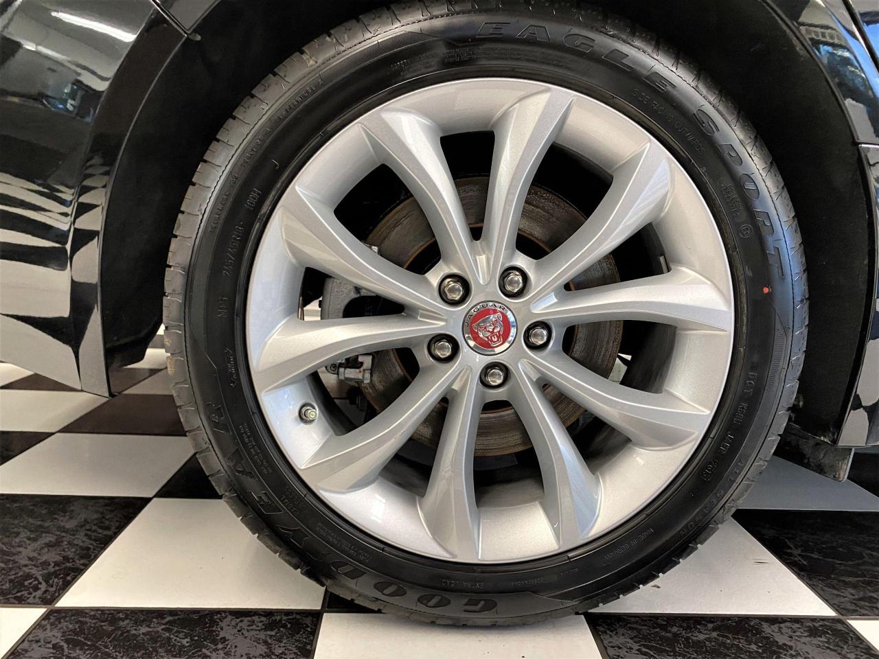 2017 Jaguar XF 20d Premium AWD+Xenons+GPS+Camera+Accident Free - Photo #63