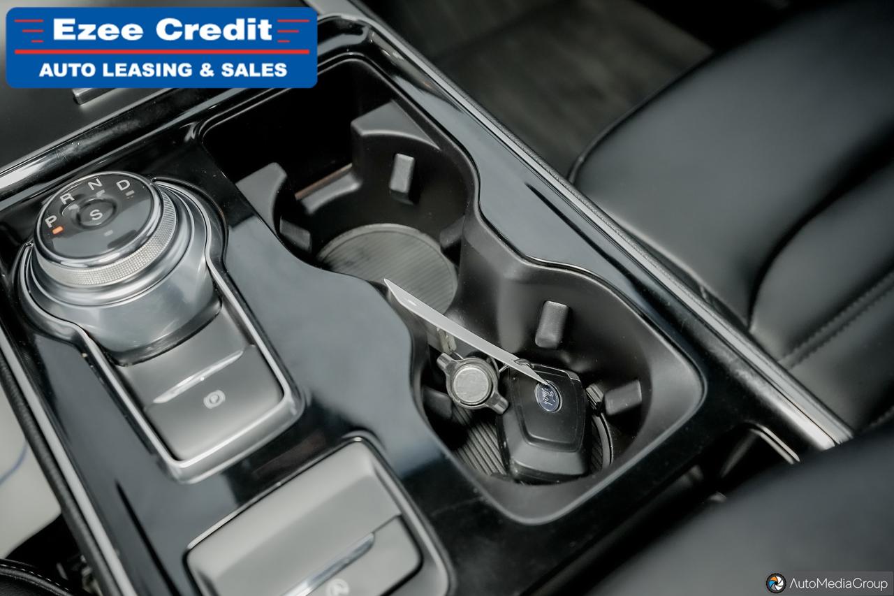 2019 Ford Edge SEL Photo