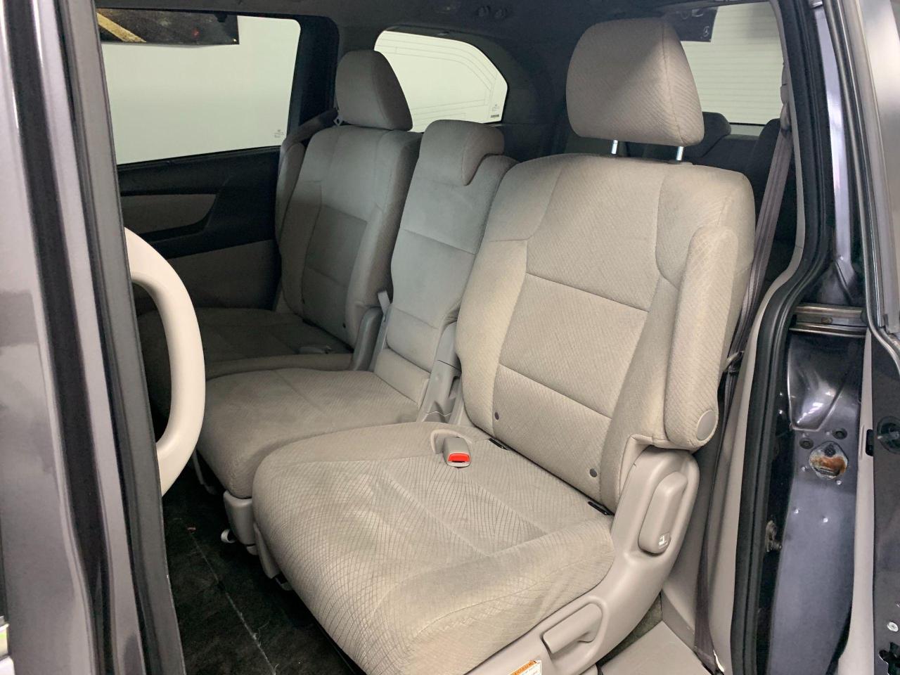 2016 Honda Odyssey EX - Photo #18